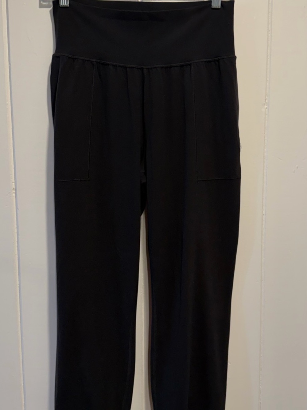 🔥 ATHLETA Salutation Jogger | Medium | Black Powervita | High Rise Lounge Active